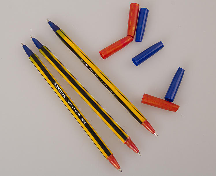 Simple ball-point pen foreign trade plastic insert cover double-headed ball-point pen WENXUAN factory processing custom printing logo Simple ball-point pen foreign trade plastic insert cover double-headed ball-point pen WENXUAN factory processing custom printing logo