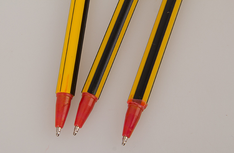 Simple ball-point pen foreign trade plastic insert cover double-headed ball-point pen WENXUAN factory processing custom printing logo Simple ball-point pen foreign trade plastic insert cover double-headed ball-point pen WENXUAN factory processing custom printing logo