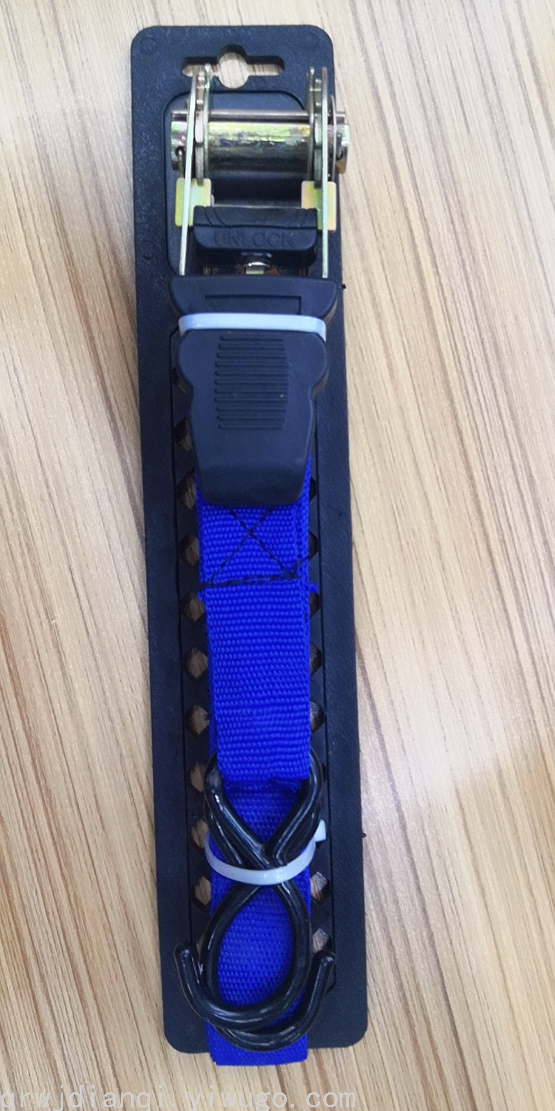 Car Binder. Tensioner. Packer. Hand Holding Rope. Trailer Rope. Battery Clip. Electric Clip.