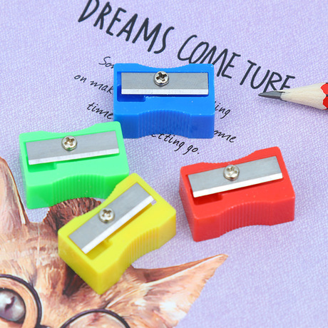 Plastic single-hole rectangular pencil sharpener for children and primary school children pencil sharpener small manual multi-color pencil sharpener wholesale