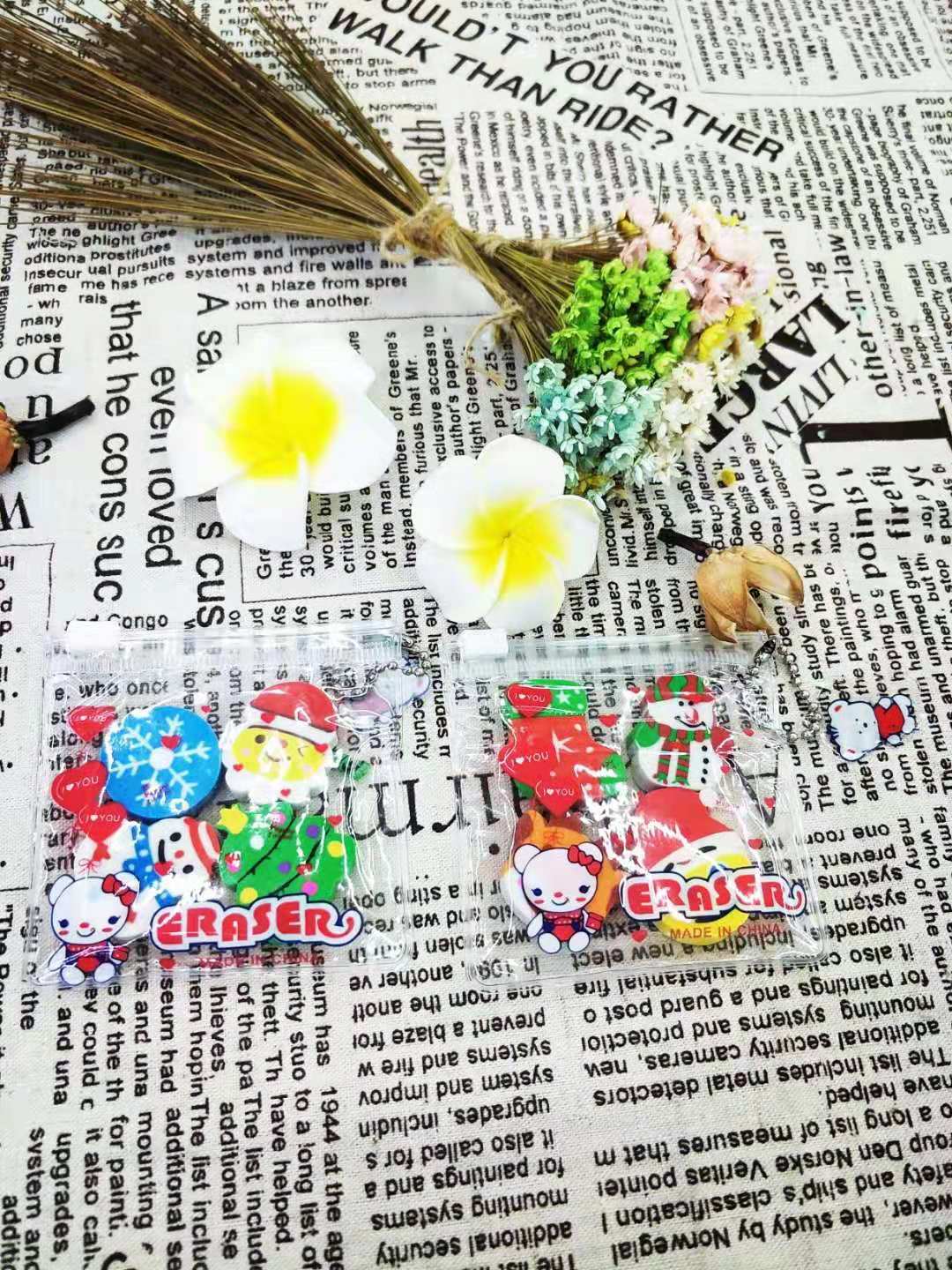 Creative Stationery Cute Fashion 4PCs Christmas Eraser Student Prize Cute Eraser Wholesale