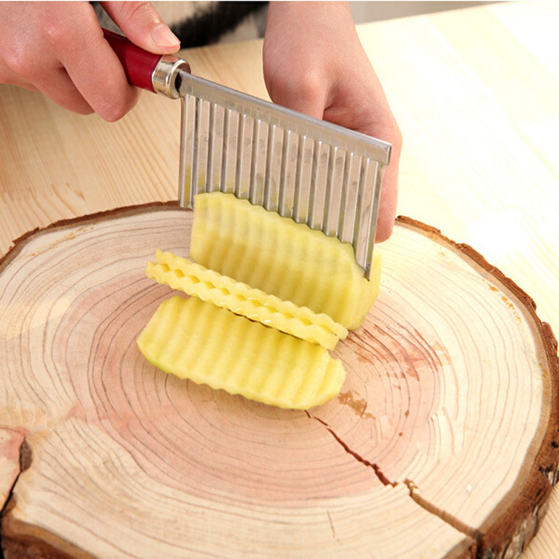 Cut the potatoes wavy potato strip cutter knife kitchen gadget new exotic products Cut the potatoes wavy potato strip cutter knife kitchen gadget new exotic products