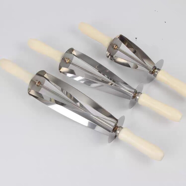 Hand - held triangular stainless steel dough wheel cutter croissant cutter for cutting surface