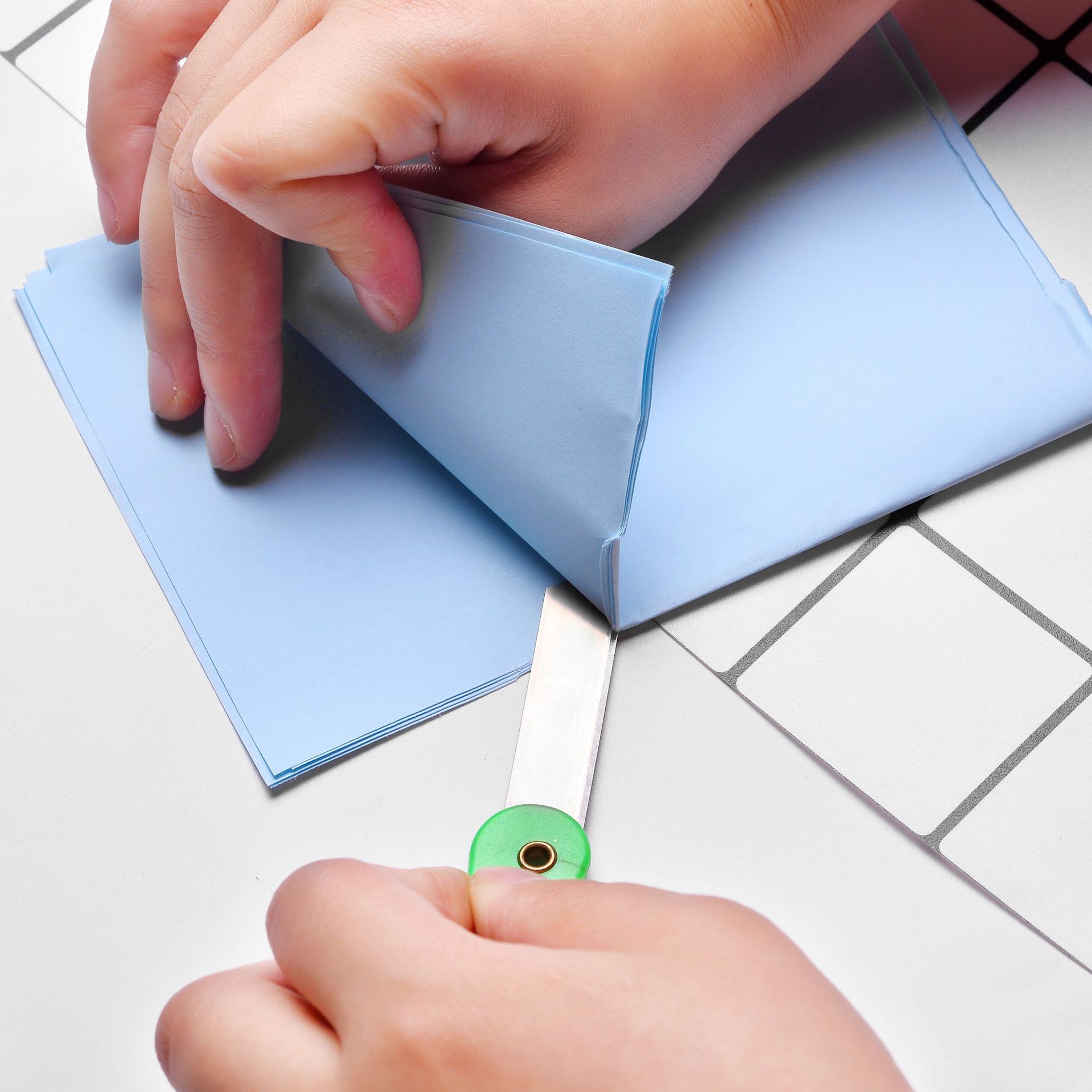 Colored Plastic Student Sharpen Your Pencil Knife Art Knife Handmade Paper Cutter Film Knife Wallpaper Knife Unpacking Knife