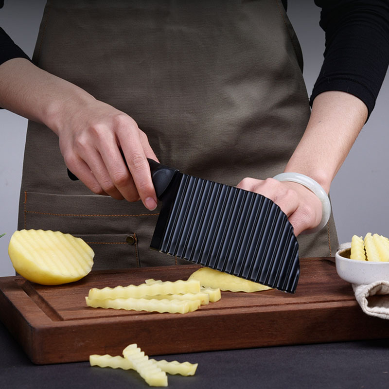 Yangjiang Wolf Tooth Potato Knife French Fries Knife Wave Edge Knife Potato Cutter Stainless Steel Knife Embossing Sliced Potato Ripple Knife