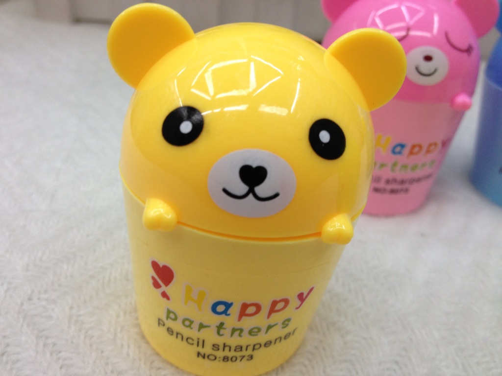 Creative stationery supplies cartoon bear pencil sharpener han edition double hole plastic pencil sharpener Creative stationery supplies cartoon bear pencil sharpener han edition double hole plastic pencil sharpener