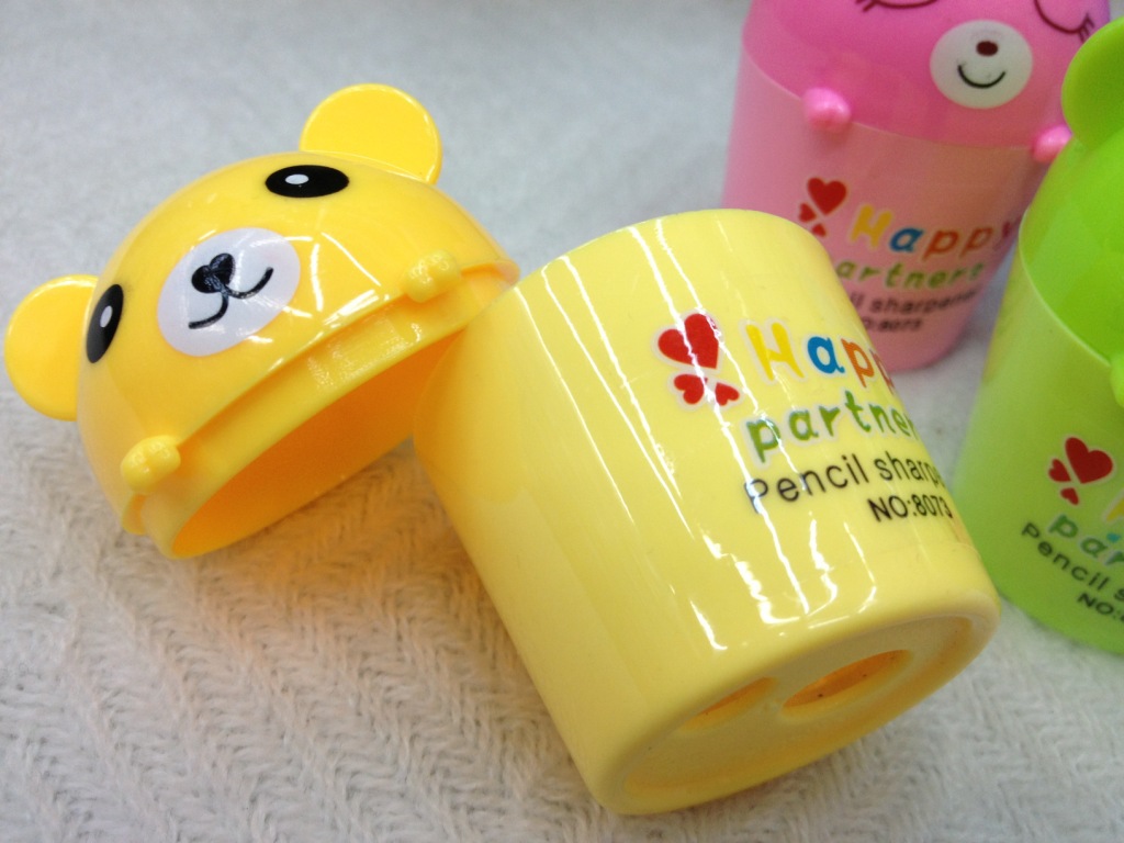 Creative stationery supplies cartoon bear pencil sharpener han edition double hole plastic pencil sharpener Creative stationery supplies cartoon bear pencil sharpener han edition double hole plastic pencil sharpener