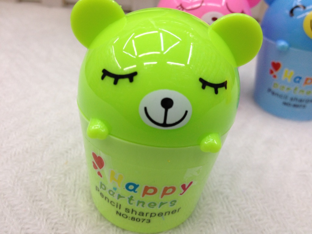 Creative stationery supplies cartoon bear pencil sharpener han edition double hole plastic pencil sharpener Creative stationery supplies cartoon bear pencil sharpener han edition double hole plastic pencil sharpener
