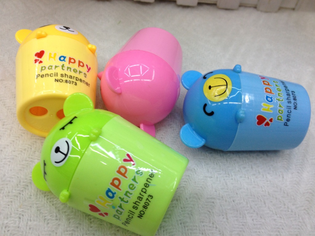 Creative stationery supplies cartoon bear pencil sharpener han edition double hole plastic pencil sharpener Creative stationery supplies cartoon bear pencil sharpener han edition double hole plastic pencil sharpener