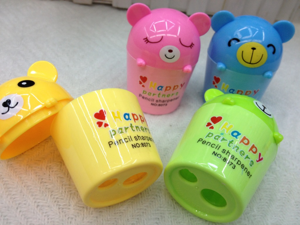 Creative stationery supplies cartoon bear pencil sharpener han edition double hole plastic pencil sharpener Creative stationery supplies cartoon bear pencil sharpener han edition double hole plastic pencil sharpener