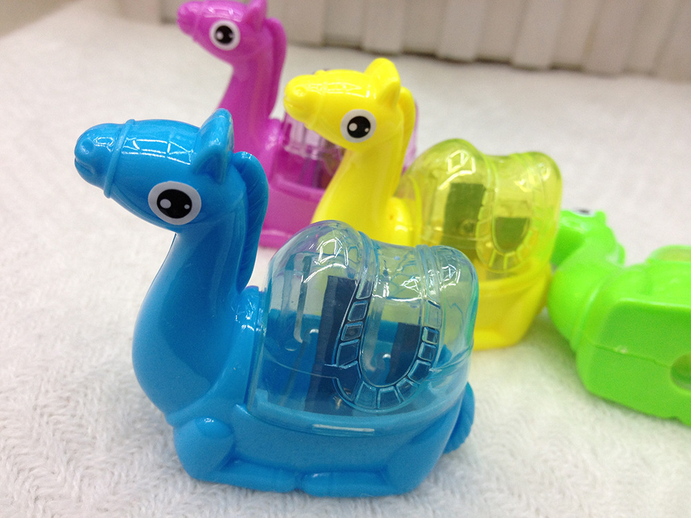 camel pencil sharpener manual double-bore student pencil sharpener plastic shell wholesale camel pencil sharpener manual double-bore student pencil sharpener plastic shell wholesale