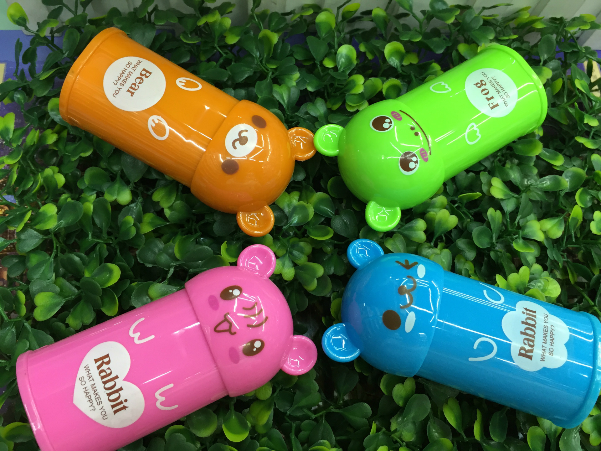 Cute bear pencil sharpener elementary school student manual double hole pencil sharpener Cute bear pencil sharpener elementary school student manual double hole pencil sharpener