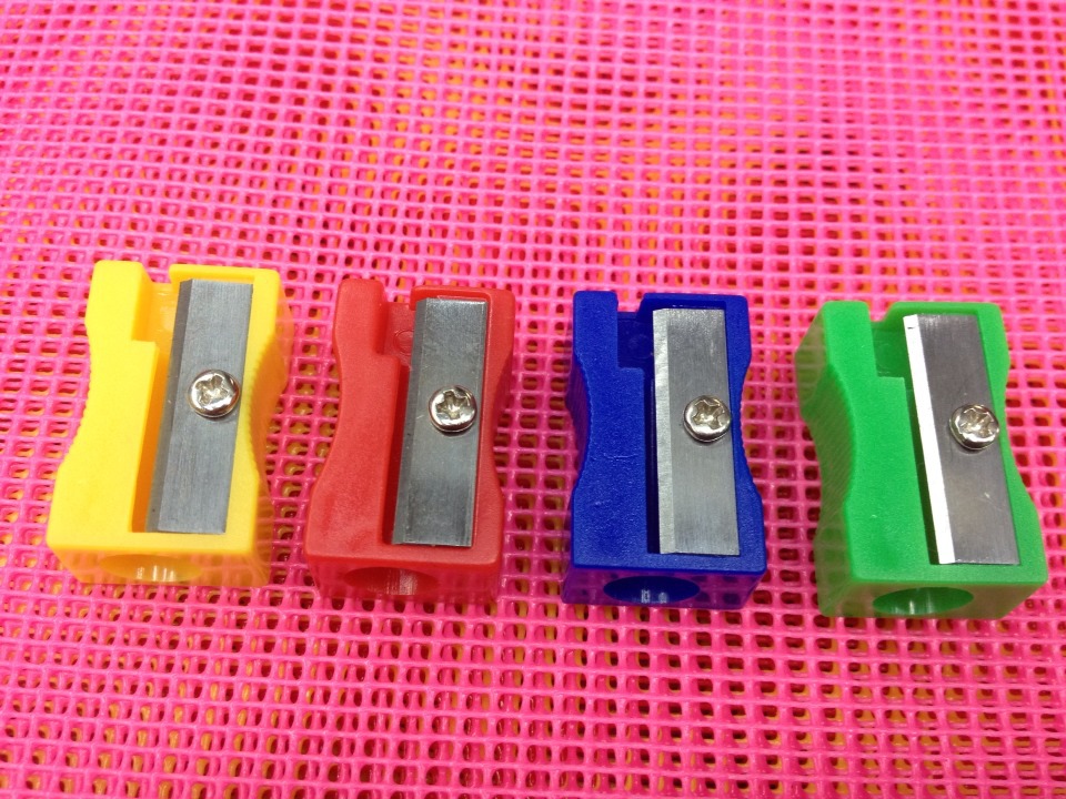 Simple compact pencil sharpener geometry single hole pencil sharpener candy color sharpener Simple compact pencil sharpener geometry single hole pencil sharpener candy color sharpener