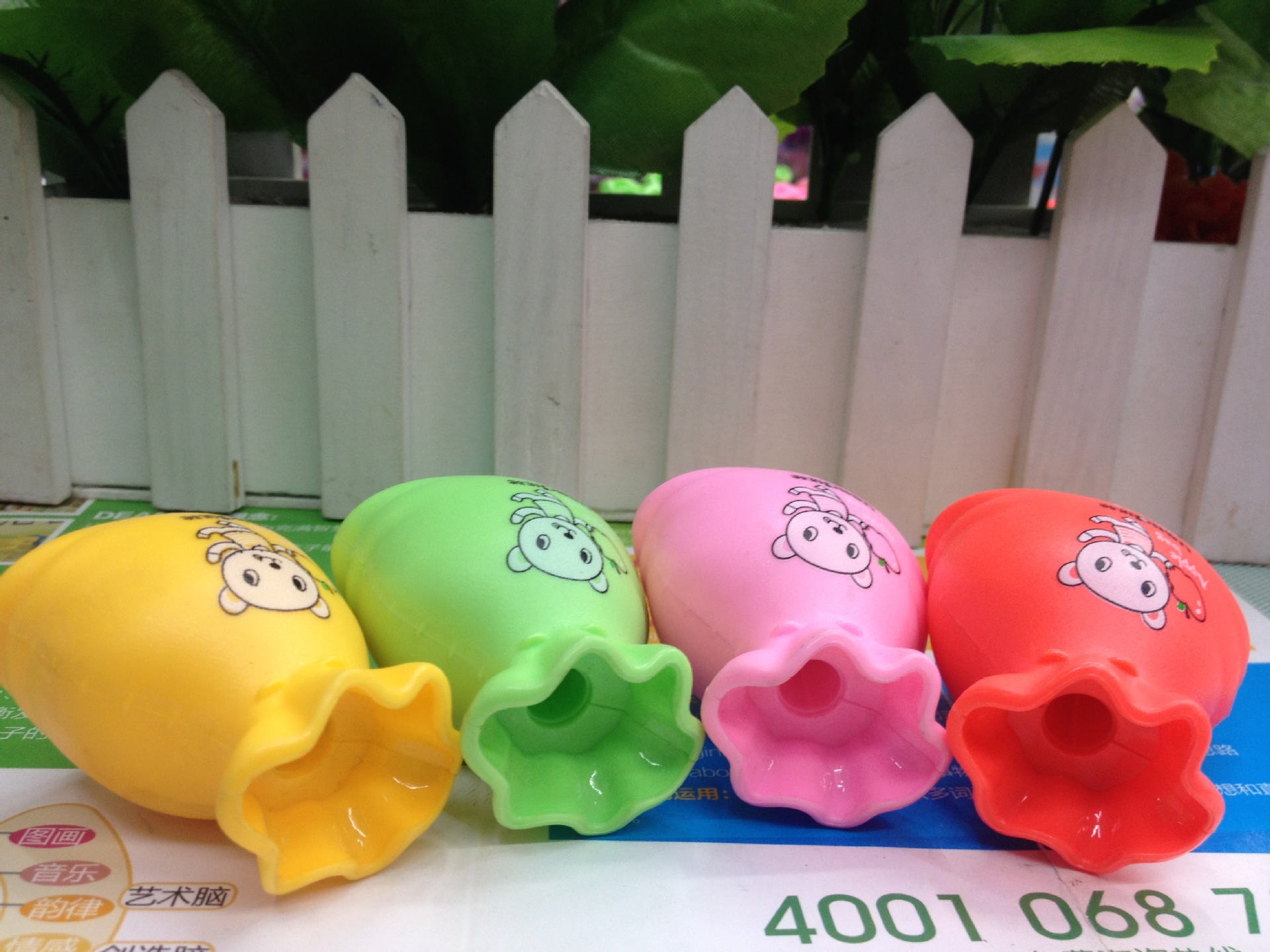 Pocket pencil sharpener students stationery wholesale candy color single-hole pencil sharpener Pocket pencil sharpener students stationery wholesale candy color single-hole pencil sharpener