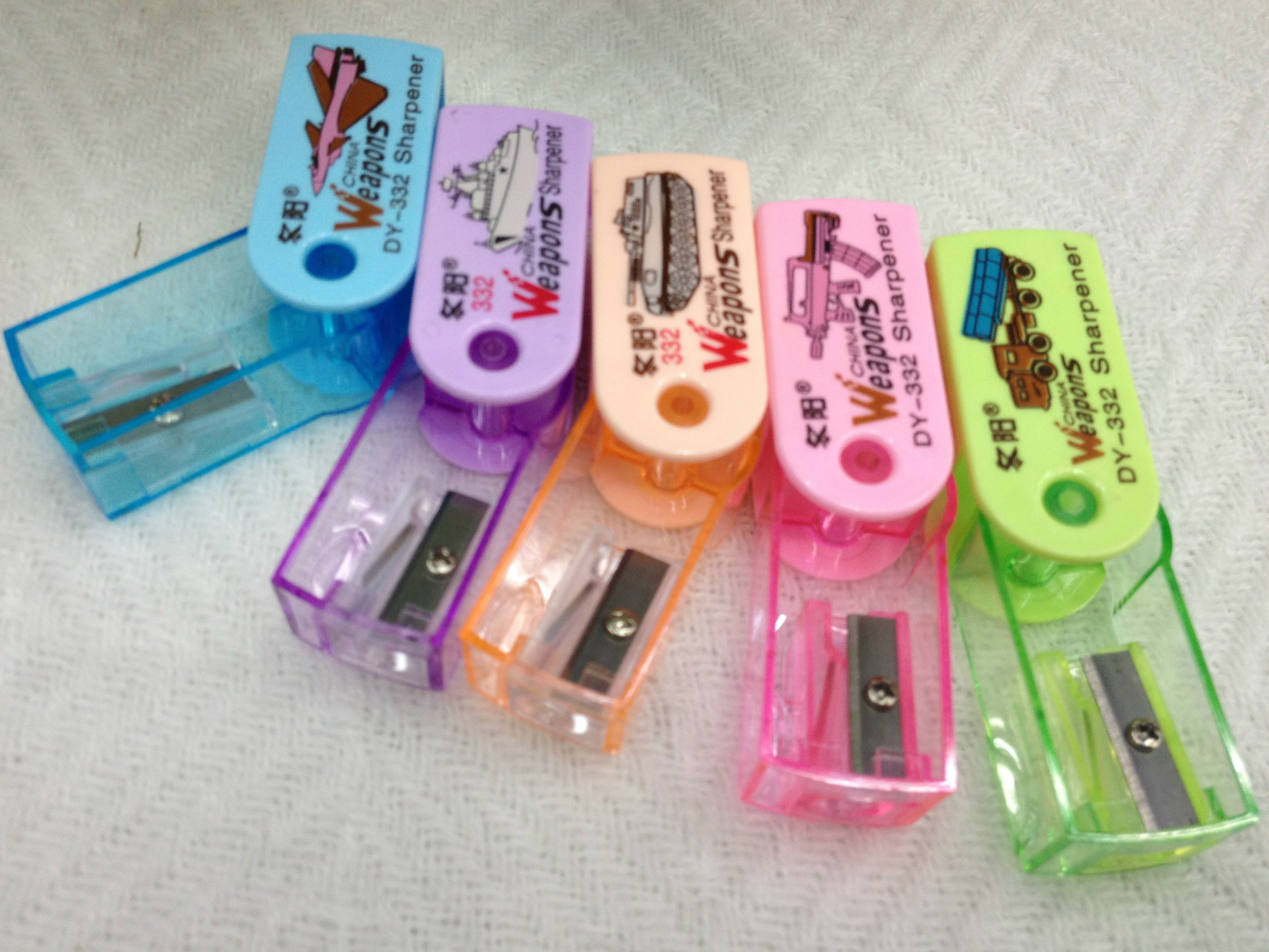 Korean unique stationery cartoon creative pencil sharpener single hole candy color pencil sharpener Korean unique stationery cartoon creative pencil sharpener single hole candy color pencil sharpener