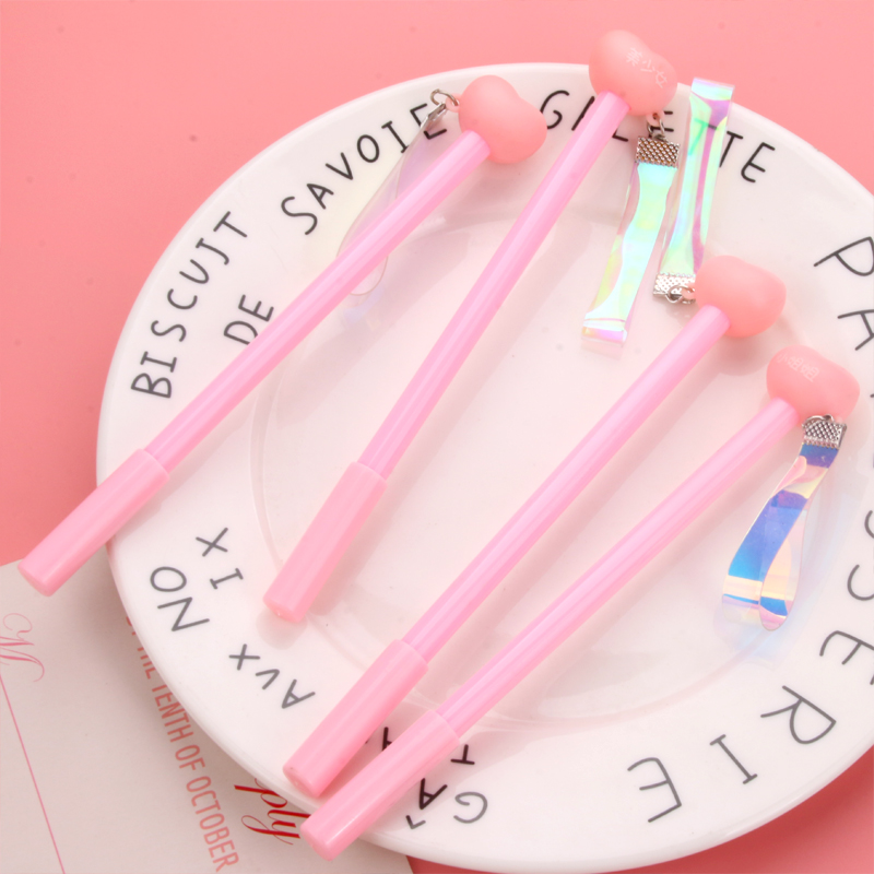 Japanese and Korean Sales Hot Selling Love Pendant Gel Pen Cute Refreshing Stationery Student Studying Stationery Wholesale