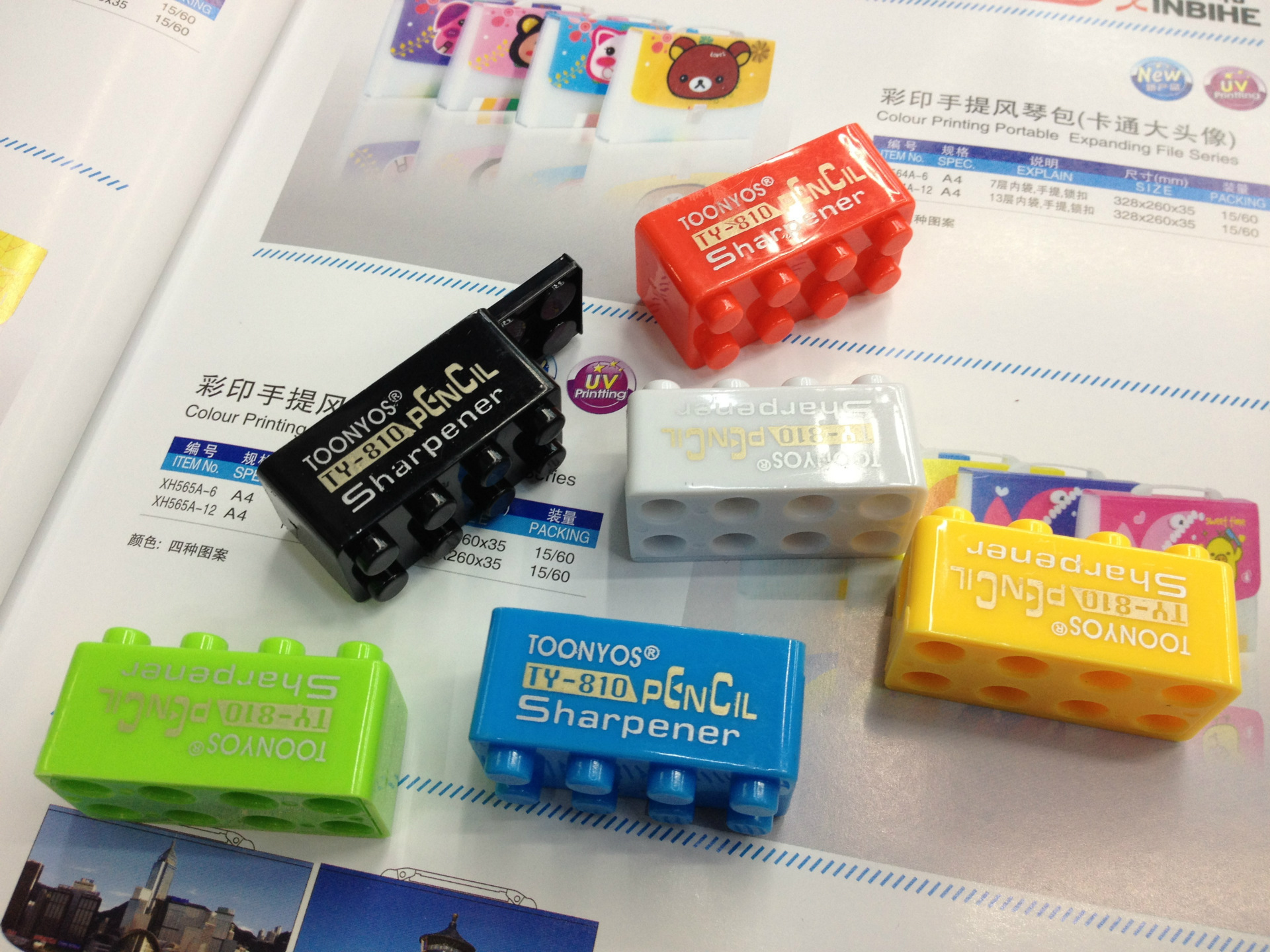 Manufacturer direct sale hot style simulation blocks pencil sharpener candy color cartoon small pencil sharpener Manufacturer direct sale hot style simulation blocks pencil sharpener candy color cartoon small pencil sharpener