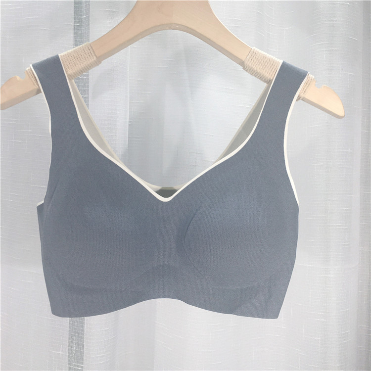 Gufei 19704 Seamless Medium-Weight Cup AB Cup Girl Bra Vest Small Chest Latex Push up Underwear without Steel Ring Gufei 19704 Seamless Medium-Weight Cup AB Cup Girl Bra Vest Small Chest Latex Push up Underwear without Steel Ring