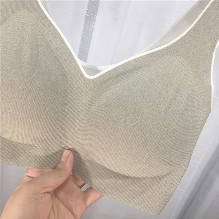 Gufei 19704 Seamless Medium-Weight Cup AB Cup Girl Bra Vest Small Chest Latex Push up Underwear without Steel Ring Gufei 19704 Seamless Medium-Weight Cup AB Cup Girl Bra Vest Small Chest Latex Push up Underwear without Steel Ring
