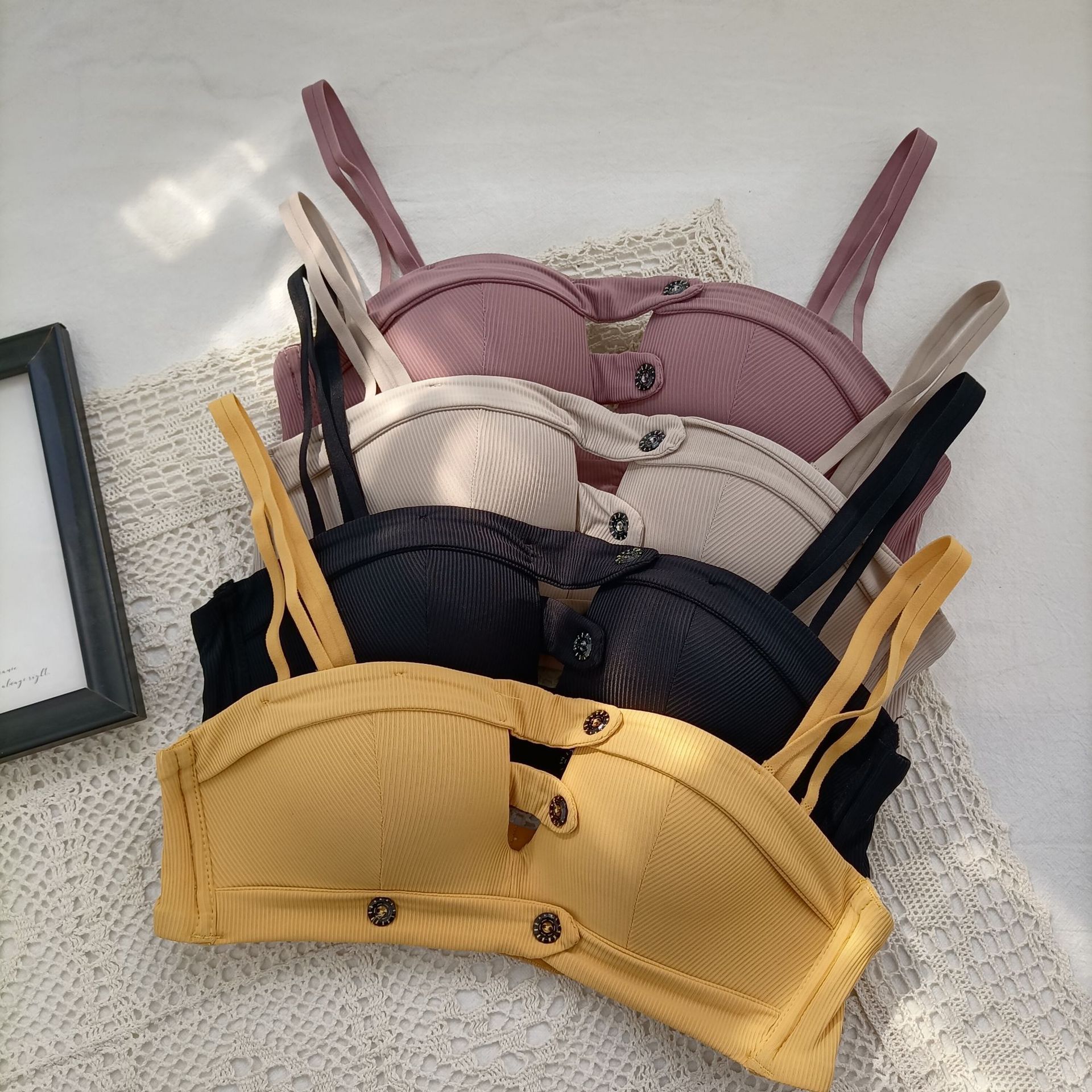 Button Girl Deep V-neck Hollow-out Underwear Comfortable Seamless Wireless Push up Adjustable Push up Accessory Breast Push up Bra