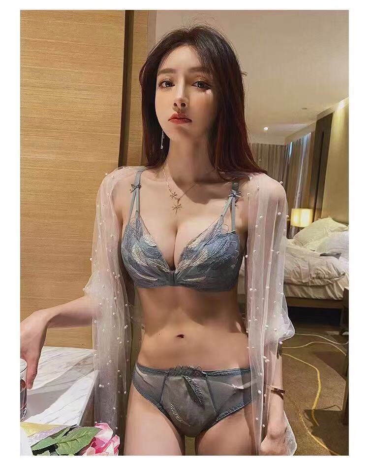 New Thin Wireless Small Breast Push up Underwear Lace Embroidery Adjustable Anti-Sagging Breathable Girly Bra Set New Thin Wireless Small Breast Push up Underwear Lace Embroidery Adjustable Anti-Sagging Breathable Girly Bra Set