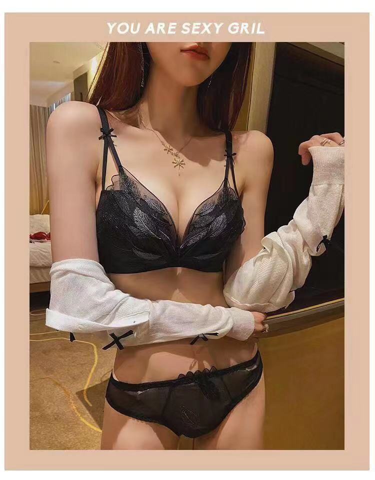 New Thin Wireless Small Breast Push up Underwear Lace Embroidery Adjustable Anti-Sagging Breathable Girly Bra Set New Thin Wireless Small Breast Push up Underwear Lace Embroidery Adjustable Anti-Sagging Breathable Girly Bra Set
