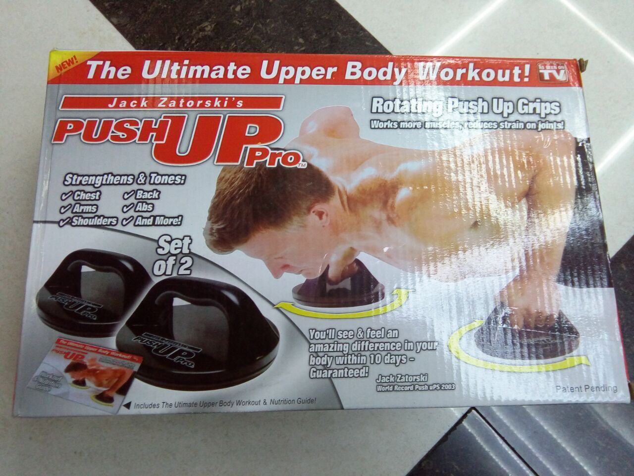 A new type of large push up body-building device of push up pro rotary push up training device