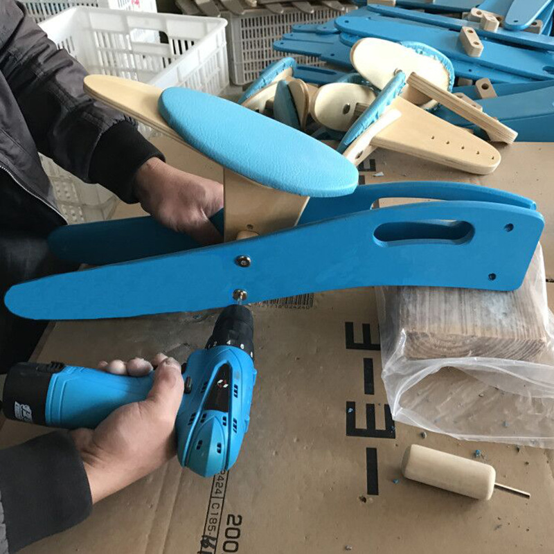Export German wooden children's body sense balance car wooden sliding balance pedal-car children's educational toy car.