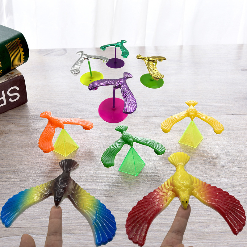 Hot Sale New Exotic Toy Balance Bird Gravity Bird Classic Toy 80 S Nostalgic Pyramid Balance Eagle Toy
