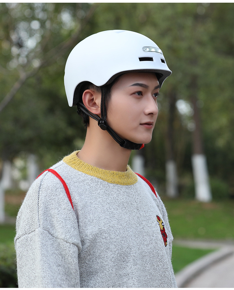 Lighting Warning with Lights Integrated Helmet Bicycle Balance Car ElectrombileScooter Cycling Outdoor Helmet Lighting Warning with Lights Integrated Helmet Bicycle Balance Car ElectrombileScooter Cycling Outdoor Helmet