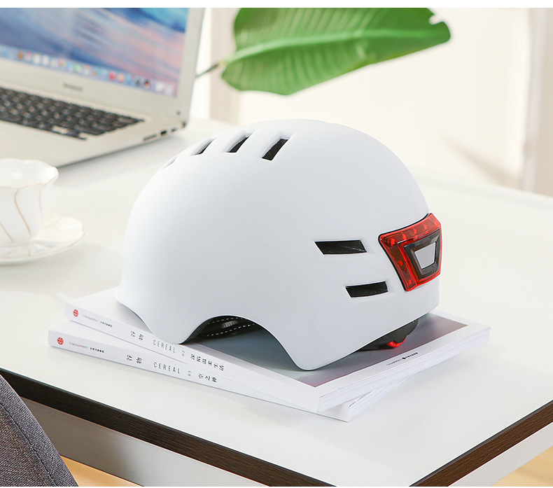 Lighting Warning with Lights Integrated Helmet Bicycle Balance Car ElectrombileScooter Cycling Outdoor Helmet Lighting Warning with Lights Integrated Helmet Bicycle Balance Car ElectrombileScooter Cycling Outdoor Helmet