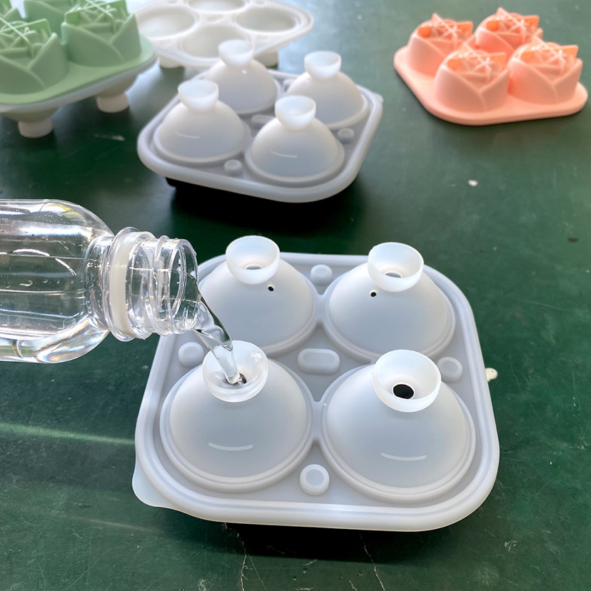 4-Piece Rose Silicone Mold 4-Piece Funnel-Free Ice Tray