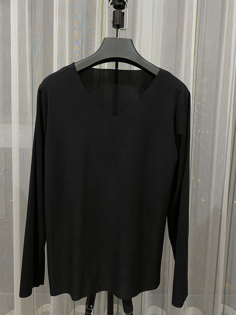 sleeved Ice Cream Tshirt for women with solid color base for SpringSummerAutumn thin vneck long sleeve trackless top sleeved Ice Cream Tshirt for women with solid color base for SpringSummerAutumn thin vneck long sleeve trackless top