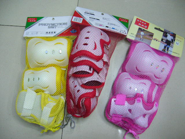 Adult Skate protective gear/protective gear/champion 800 protective gear on roller skates six pieces