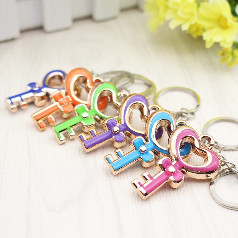Factory Direct Sales Creative Cute Small Gift Exquisite Acrylic Love Key Key Chain Mobile Phone Pendant Wholesale