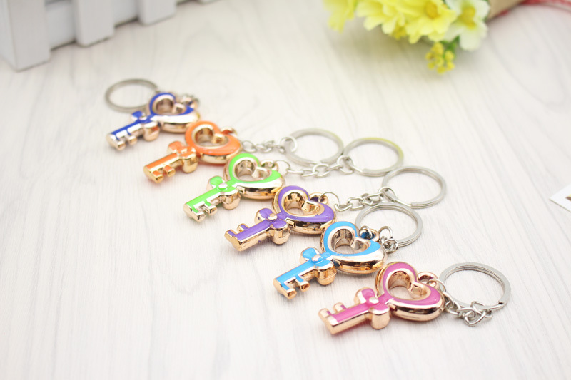 Factory Direct Sales Creative Cute Small Gift Exquisite Acrylic Love Key Key Chain Mobile Phone Pendant Wholesale