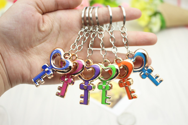 Factory Direct Sales Creative Cute Small Gift Exquisite Acrylic Love Key Key Chain Mobile Phone Pendant Wholesale