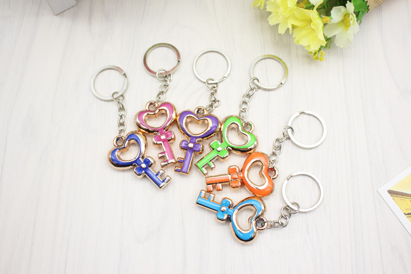 Factory Direct Sales Creative Cute Small Gift Exquisite Acrylic Love Key Key Chain Mobile Phone Pendant Wholesale