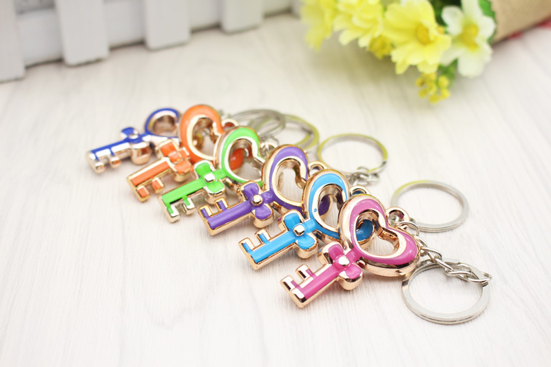 Factory Direct Sales Creative Cute Small Gift Exquisite Acrylic Love Key Key Chain Mobile Phone Pendant Wholesale