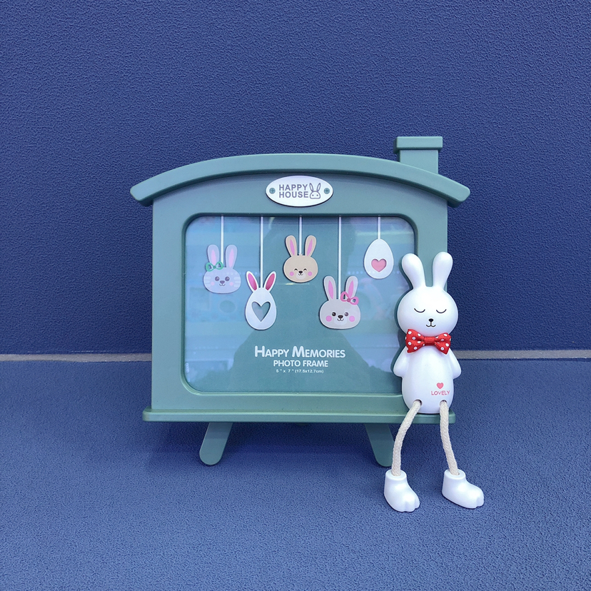 Haotao Photo Frame HT-TF3383 House-Shaped Hanging Rabbit 7-Inch (3 Colors)