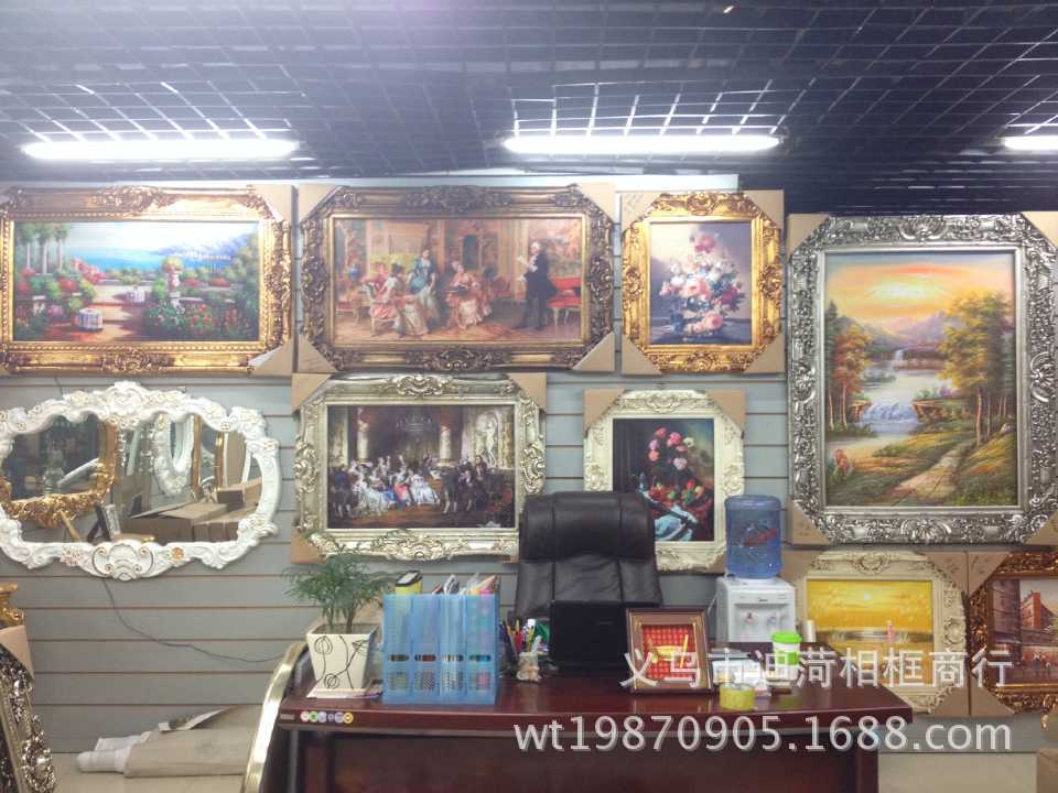 European-Style Canvas Frame Large Wedding Wedding Props Carved Vintage Photo Studio Background KTV Decorative Wall-Mounted Photo Frame Resin