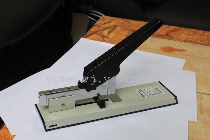 Twenty four-sixths stapler