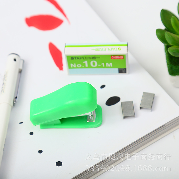 Bin bin stationery wholesale mini stapler Portable home office stapler kit