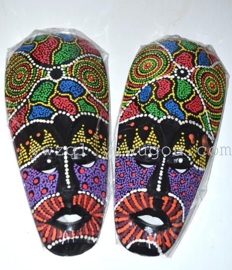 Wood carving stippling home decor bar in Southeast Asia painted mask decoration Wood carving stippling home decor bar in Southeast Asia painted mask decoration