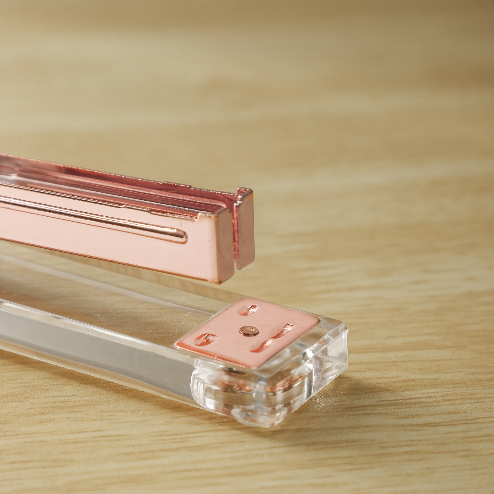 Factory Direct Sales Acrylic Stapler Acrylic Office Supplies