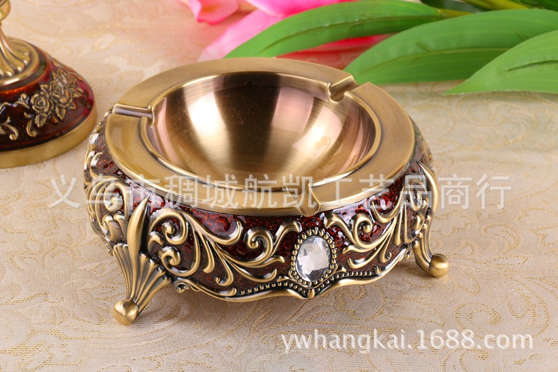 European-style imitation crocodile leather luxury metal home decor high-end ashtray