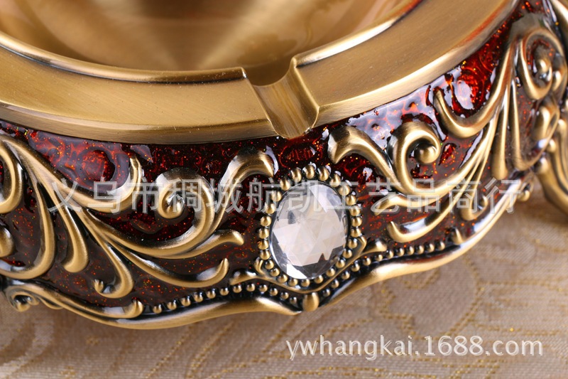 European-style imitation crocodile leather luxury metal home decor high-end ashtray