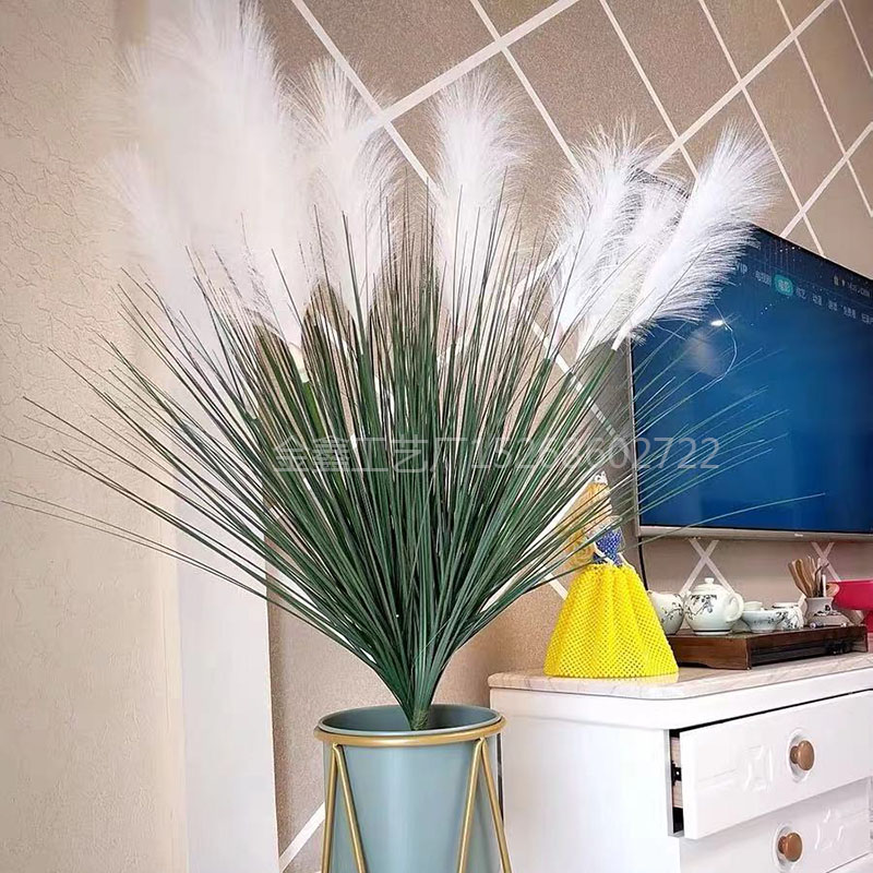 Wild reed branch Small Pampas Grass Phragmites Artificial Plants Wedding Flower Bunch for Home Decor Fake Flowers Wild reed branch Small Pampas Grass Phragmites Artificial Plants Wedding Flower Bunch for Home Decor Fake Flowers