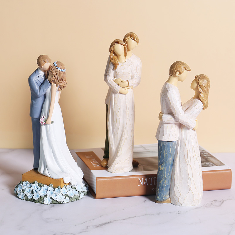Imitation Wood Carving Character Resin Crafts Wedding Gift American Couple Dog Living Room TV Cabinet Desktop Decoration