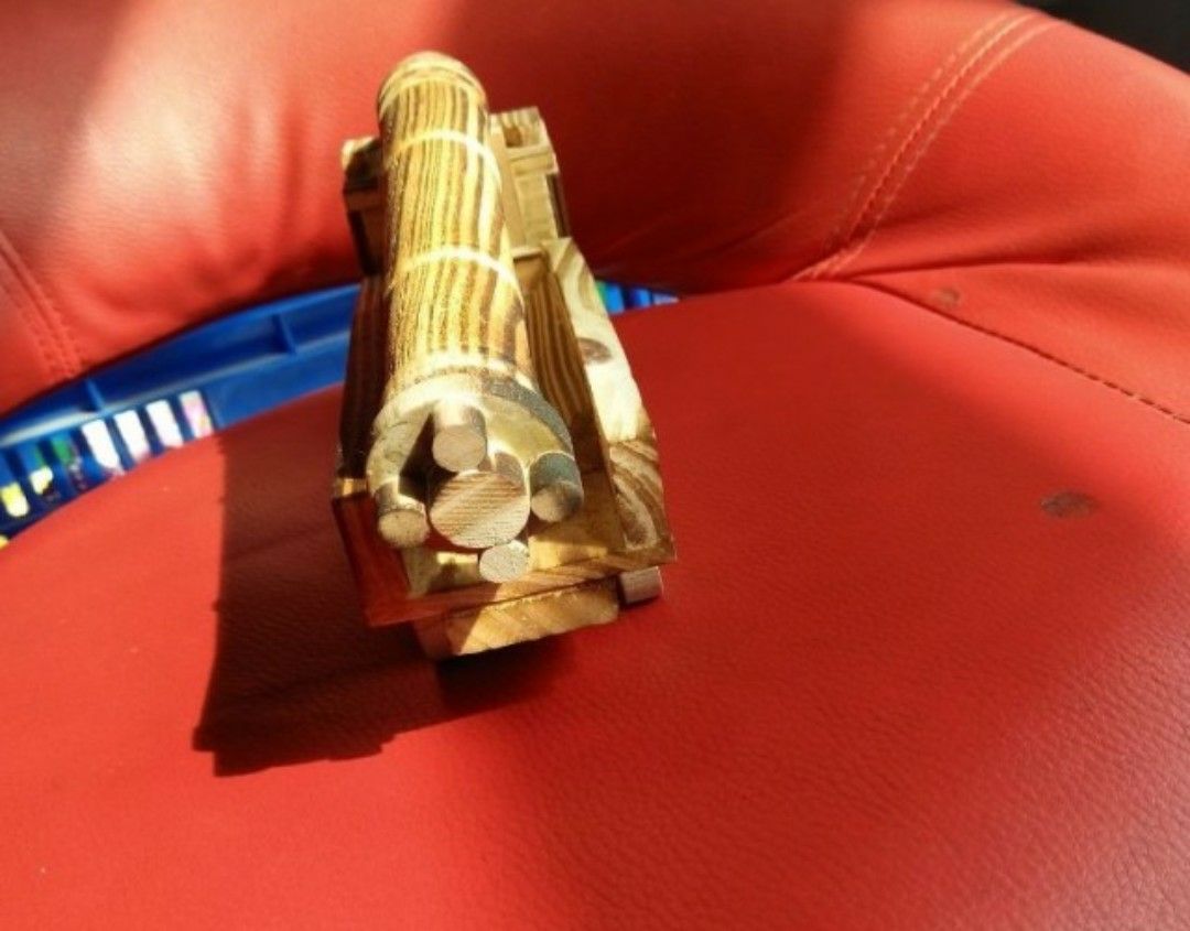 Tourist arts and crafts wholesale wooden model wood missile car Tourist arts and crafts wholesale wooden model wood missile car